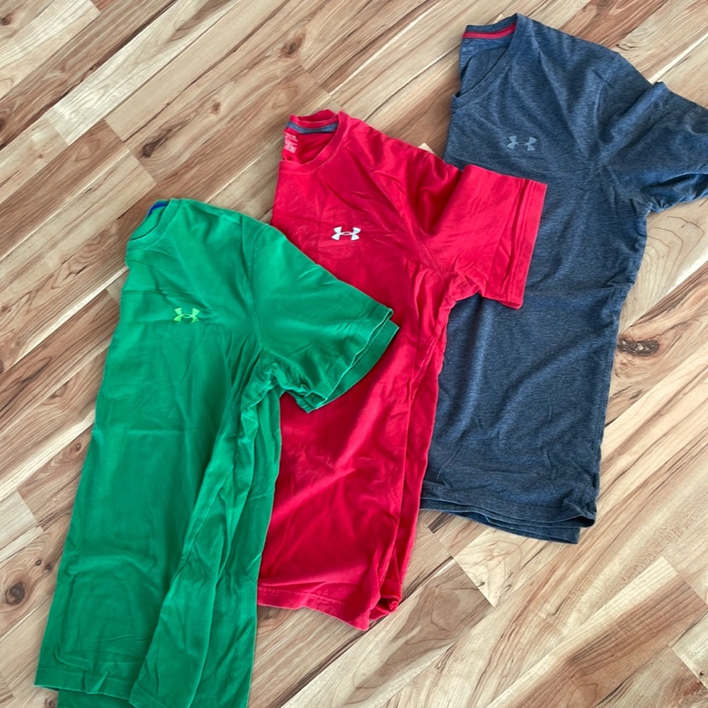 Mens XL 3 shirt under armour bundle